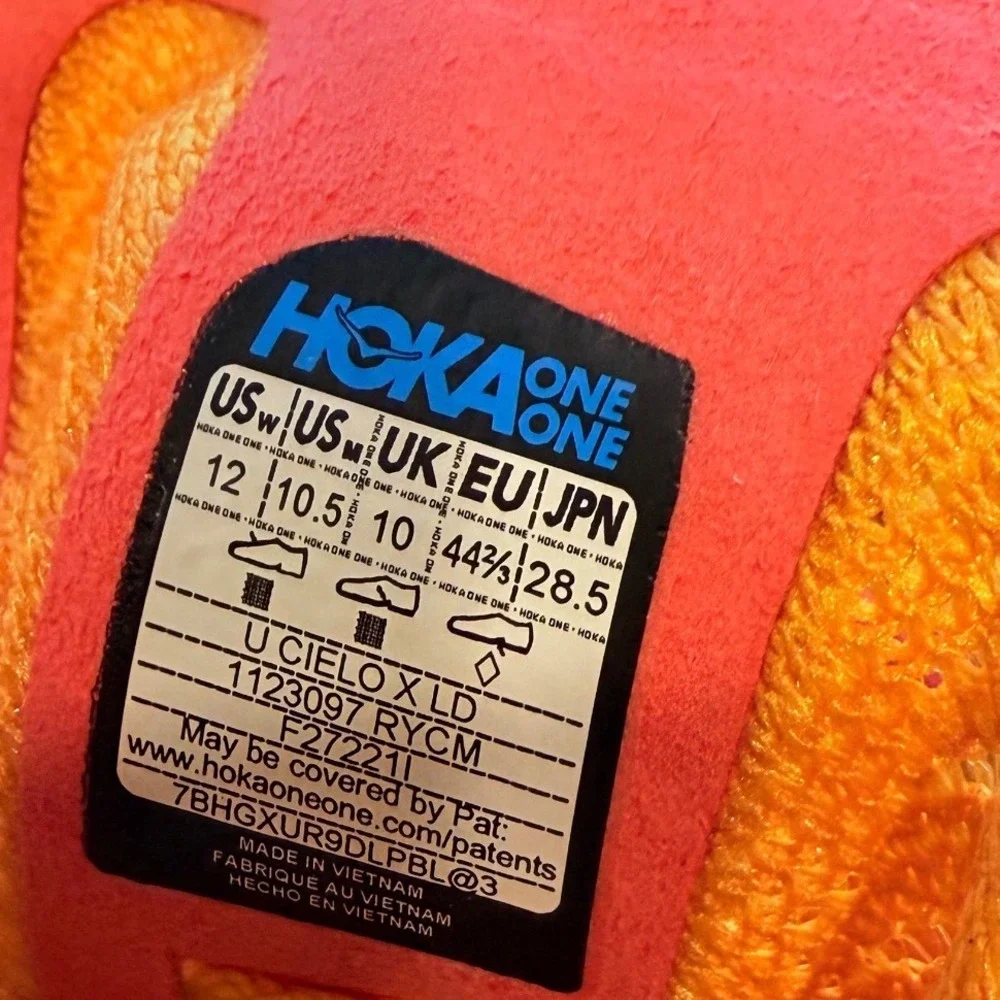 Hoka One One hoka one